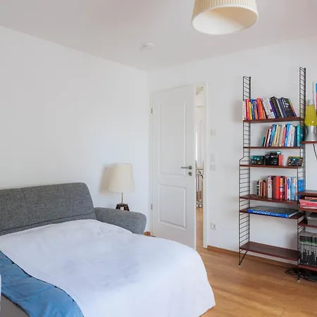 Spacious And Kids-friendly Modernized Farmhouse Near City Of Сasa de vacaciones