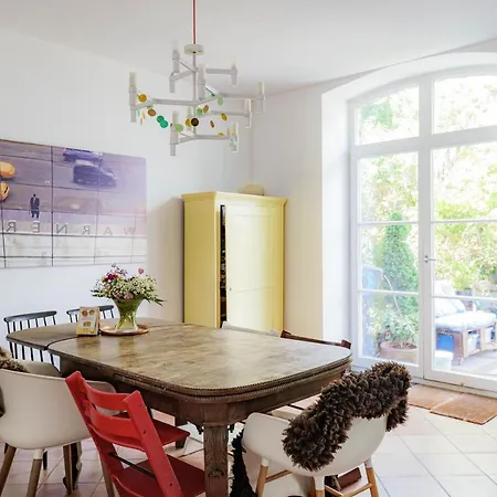 Сasa de vacaciones Spacious And Kids-friendly Modernized Farmhouse Near City Of *